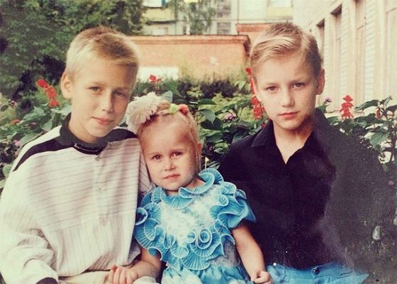Алексей Воробьев с братом Сергеем и сестрой Галиной