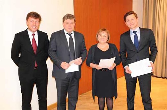 Артур Очеретный (слева) возглавил ЦРМК