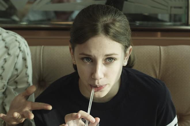 Лили Рейнхарт в фильме «Не махал, а тонул»