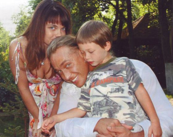 Наташа Королева с мужем и сыном