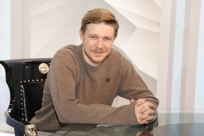 никита ефремов
