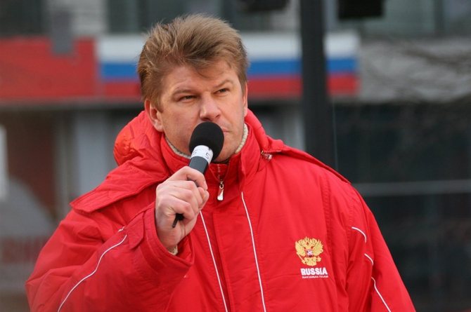 Спортивный комментатор Губерниев