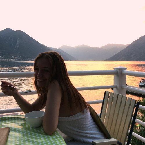 Василина Юсковец. Горячие фото в нижнем белье, купальнике, биография